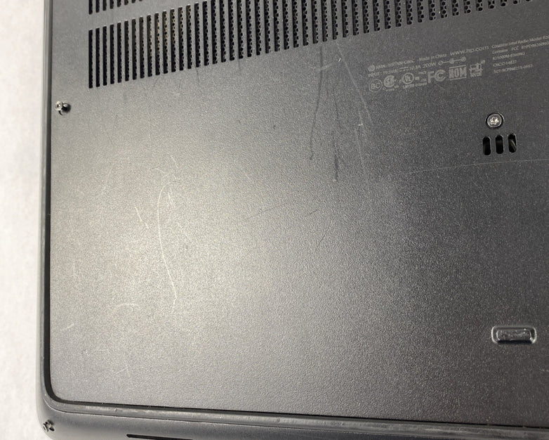 HP ZBook 17 G3 Xeon E3 1535M v5 2.90 GHz 16 GB RAM 17.3" No Battery No HDD No OS