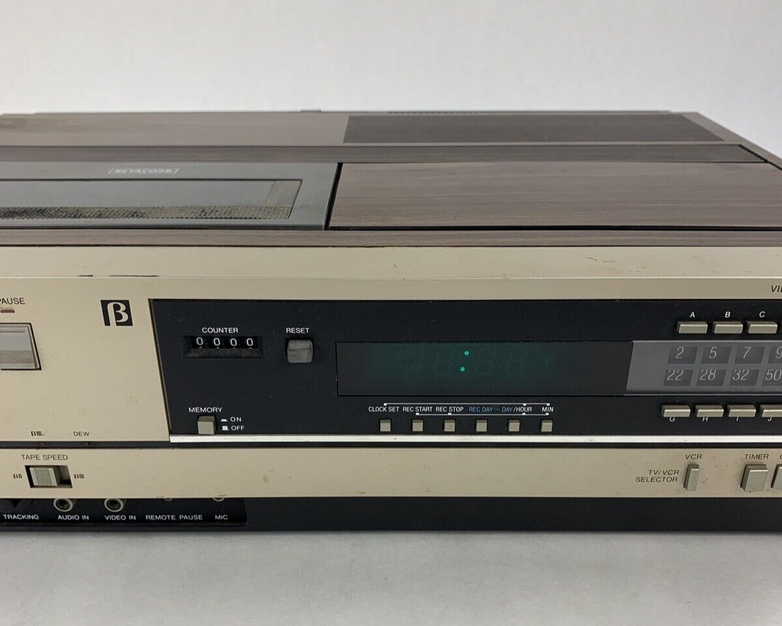 Sanyo VCR 4200 Betacord Video Cassette Recorder Power Tested Door Sticks Vintage