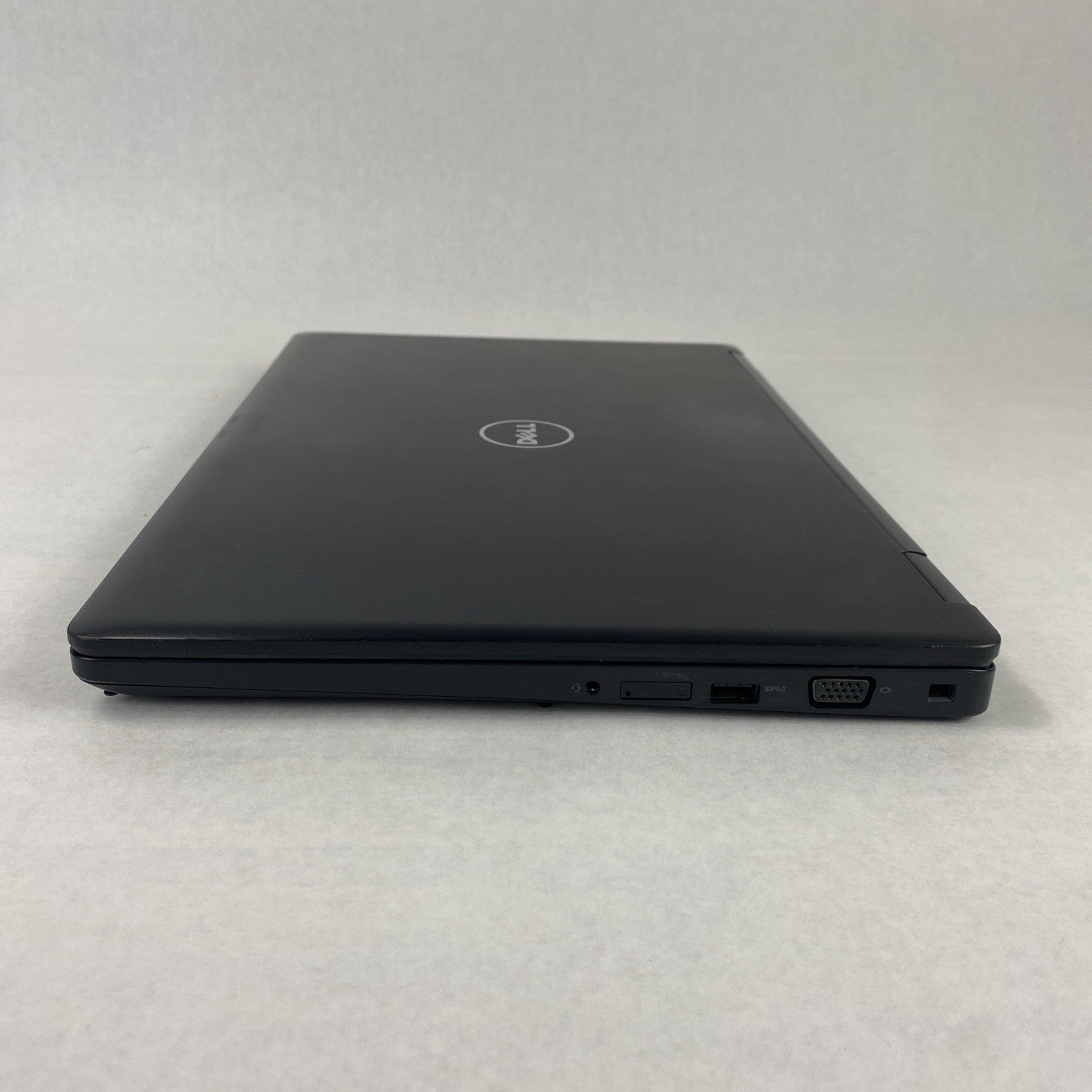 Dell Latitude 5580 Intel Core i5-7300U 2.60 GHz 8 GB RAM 15.6" No HDD No OS