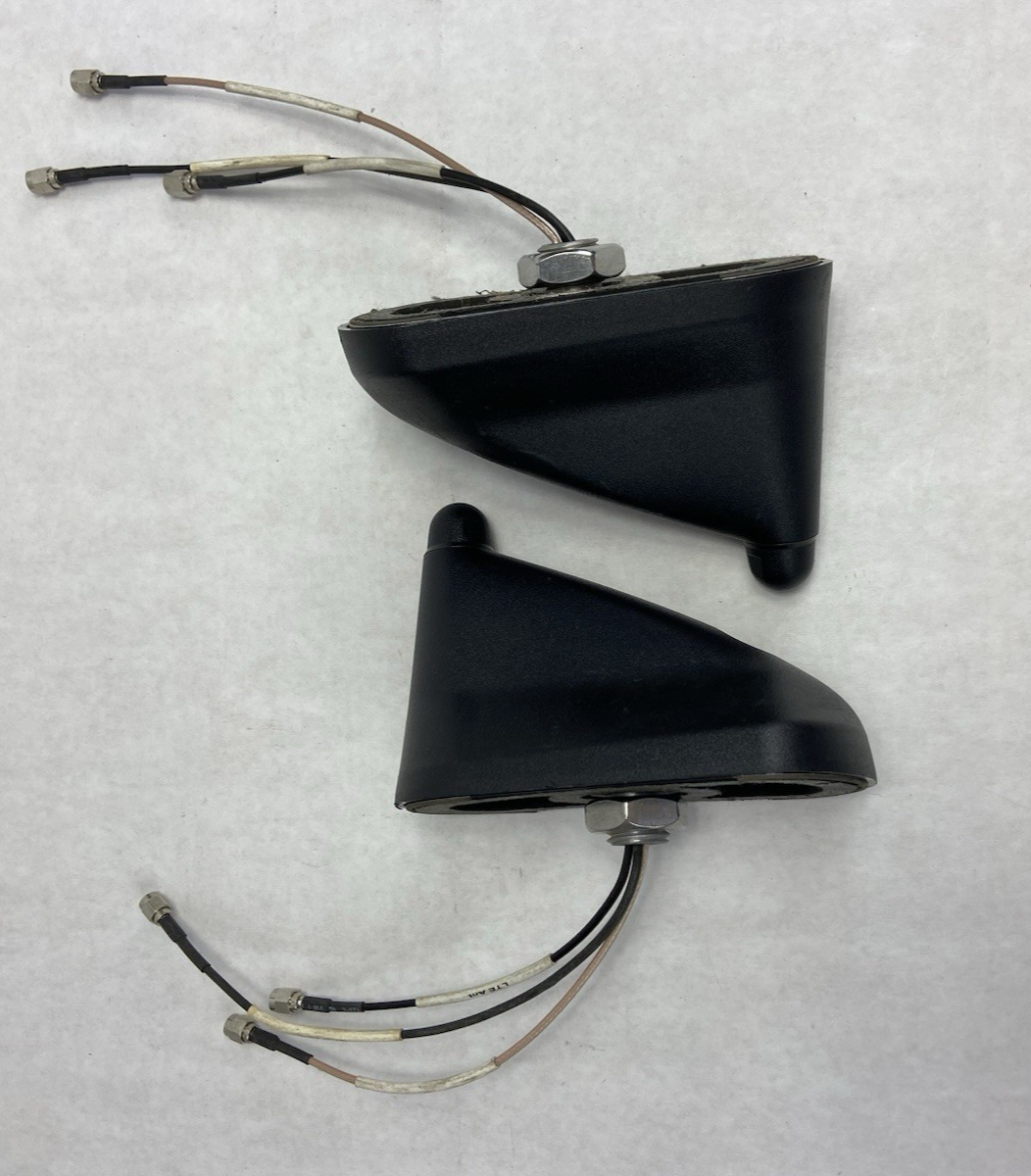 Motorola Laird GPSS746MP-MT4 VSM Base RF Antenna with Cap AN000036A01 - Lot of 2