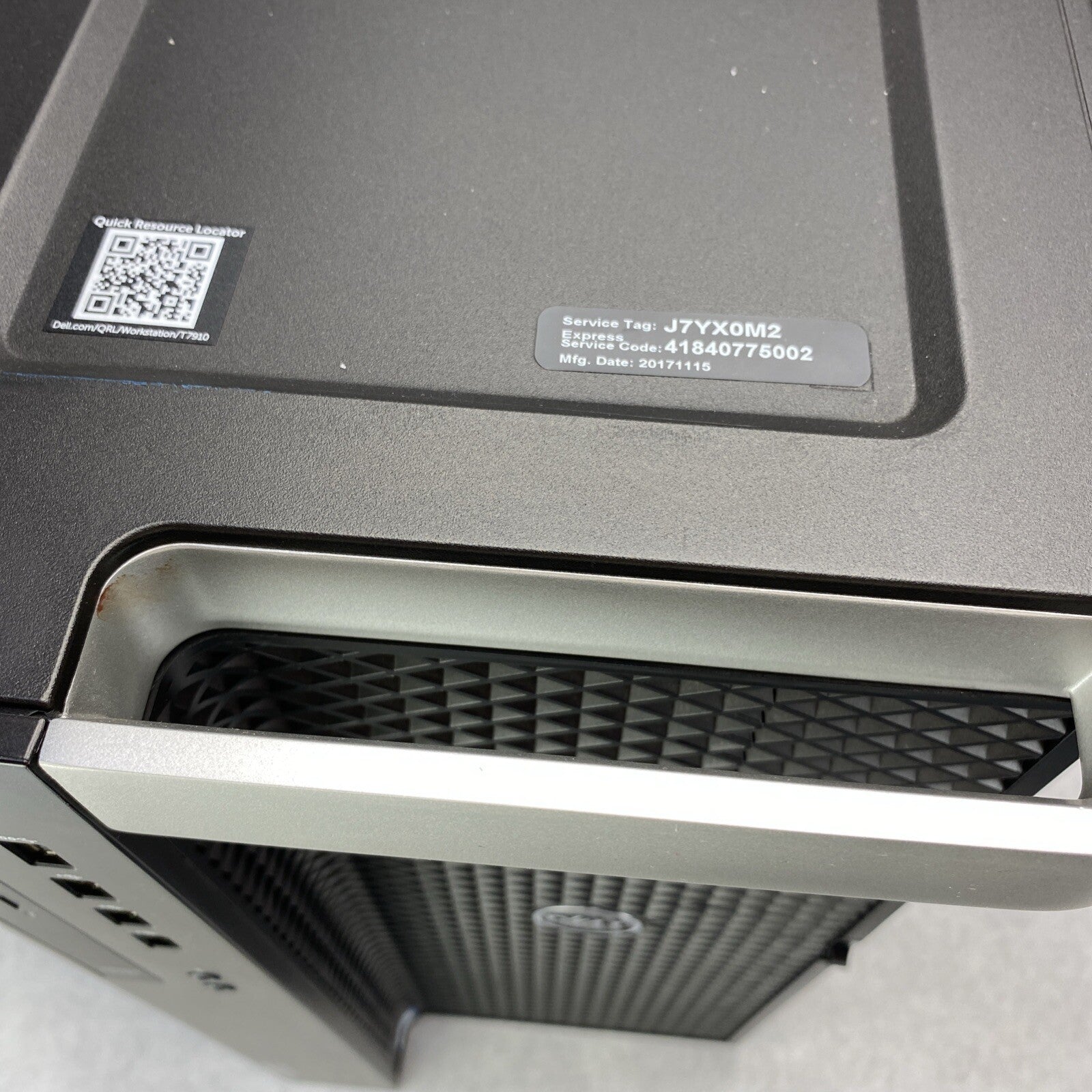 Dell Precision Tower 7910 Xeon 8 Core E5-2620v4 2.10GHz 32GB RAM P4000 No HDD OS