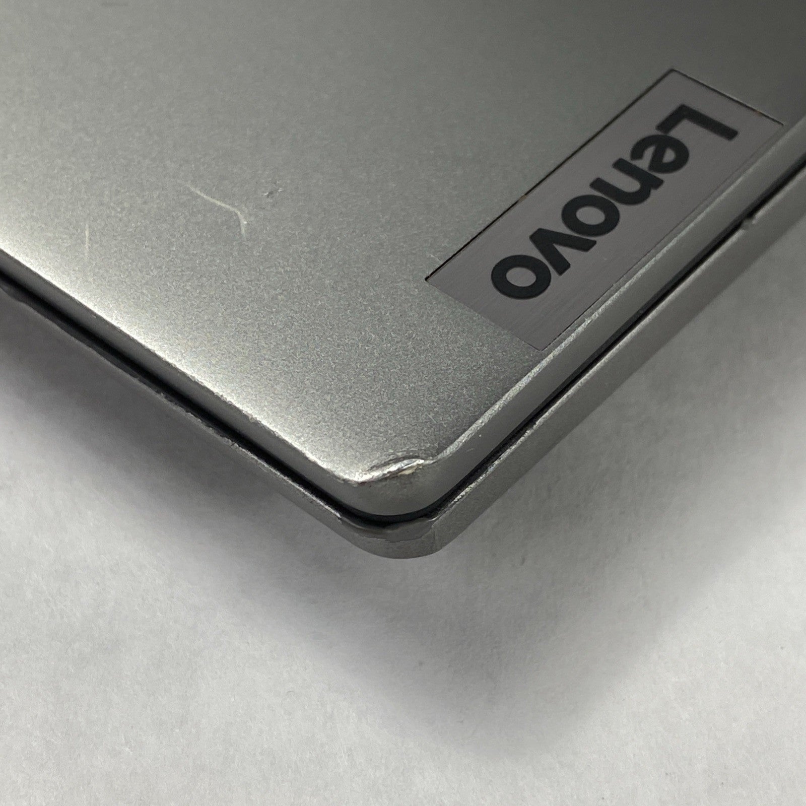 Lenovo ThinkPad 14 G4 IAP 14" Touch i7-1255U 2.6 GHz 16GB RAM No Batt. No HDD/OS