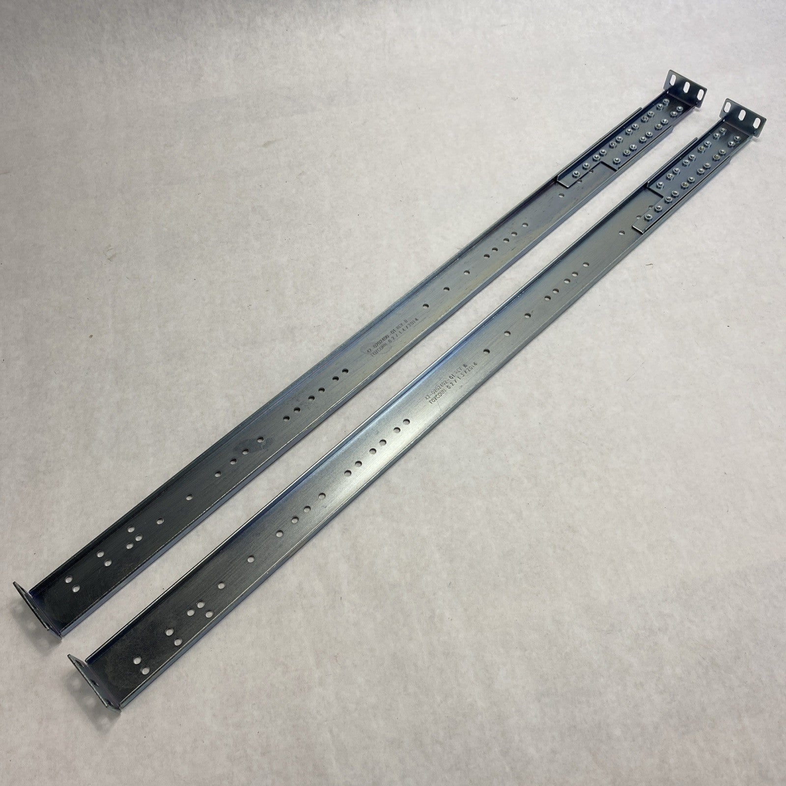Foxconn/Brocade 42-0202402-01/42-0202400-01 1U Rail Set 0