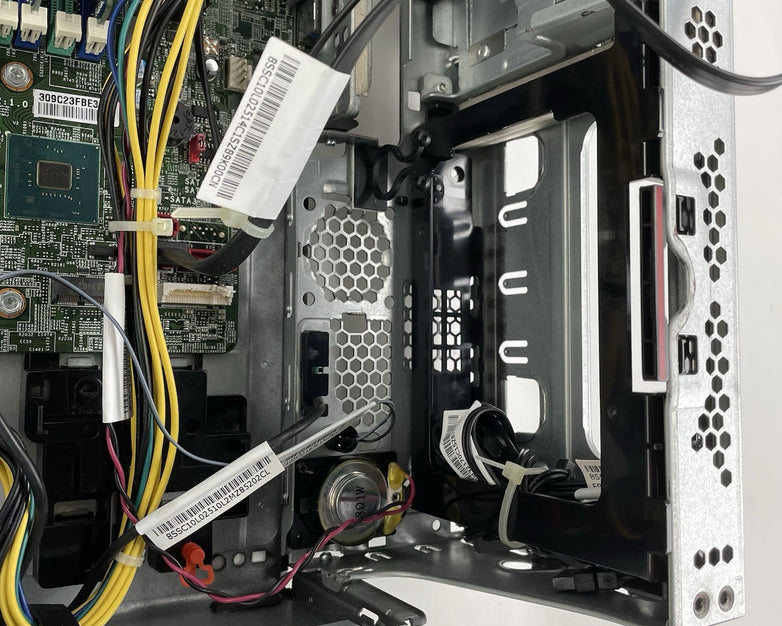 Lenovo ThinkCentre M720s SFF i5-8500 3.00 GHz 8 GB RAM No HDD/OS
