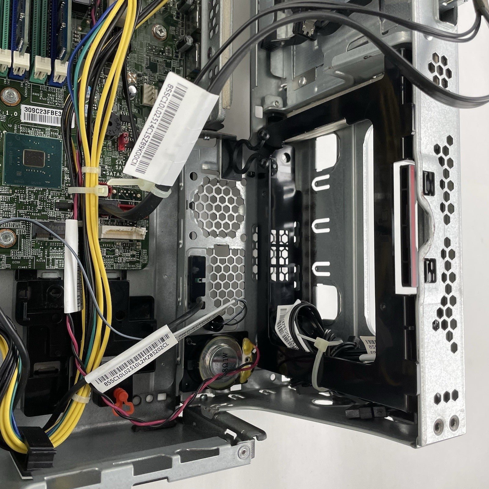 Lenovo ThinkCentre M720s SFF i5-8500 3.00 GHz 8 GB RAM No HDD/OS13