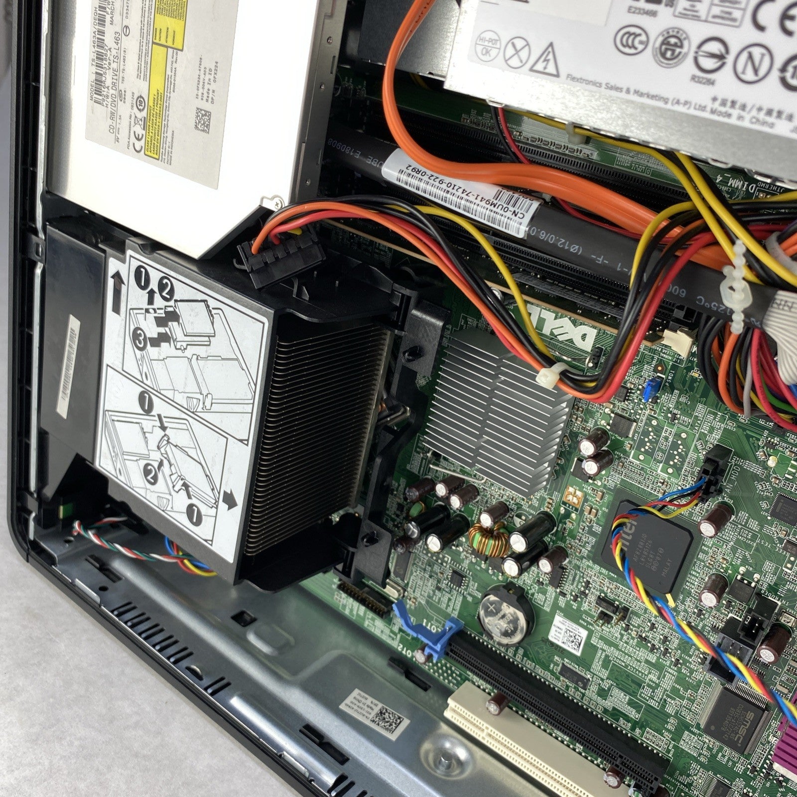 Dell Optiplex 760 SFF Intel Core 2 Duo E7300 2.66GHz 2GB RAM No HDD No OS