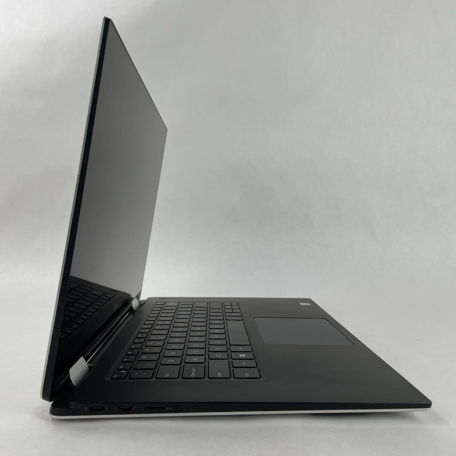 Dell XPS 15 9575 2-in-1 15.6" i5-8305G 2.80 GHz 8 GB RAM No SSD/OS/AC/Battery7