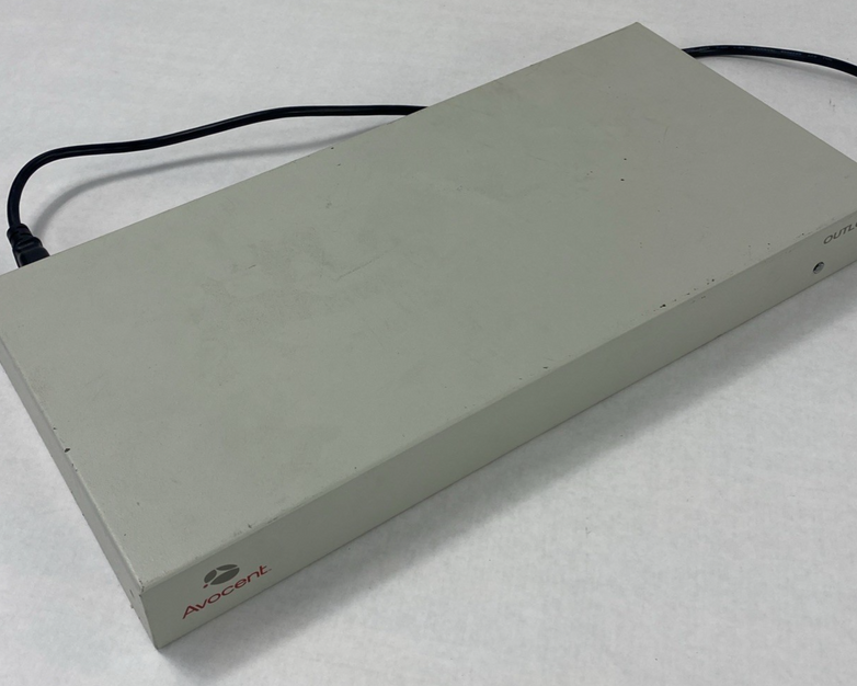 Avocent Outlook 1160ES 16 Port KVM Switch Power Tested No Power Cord
