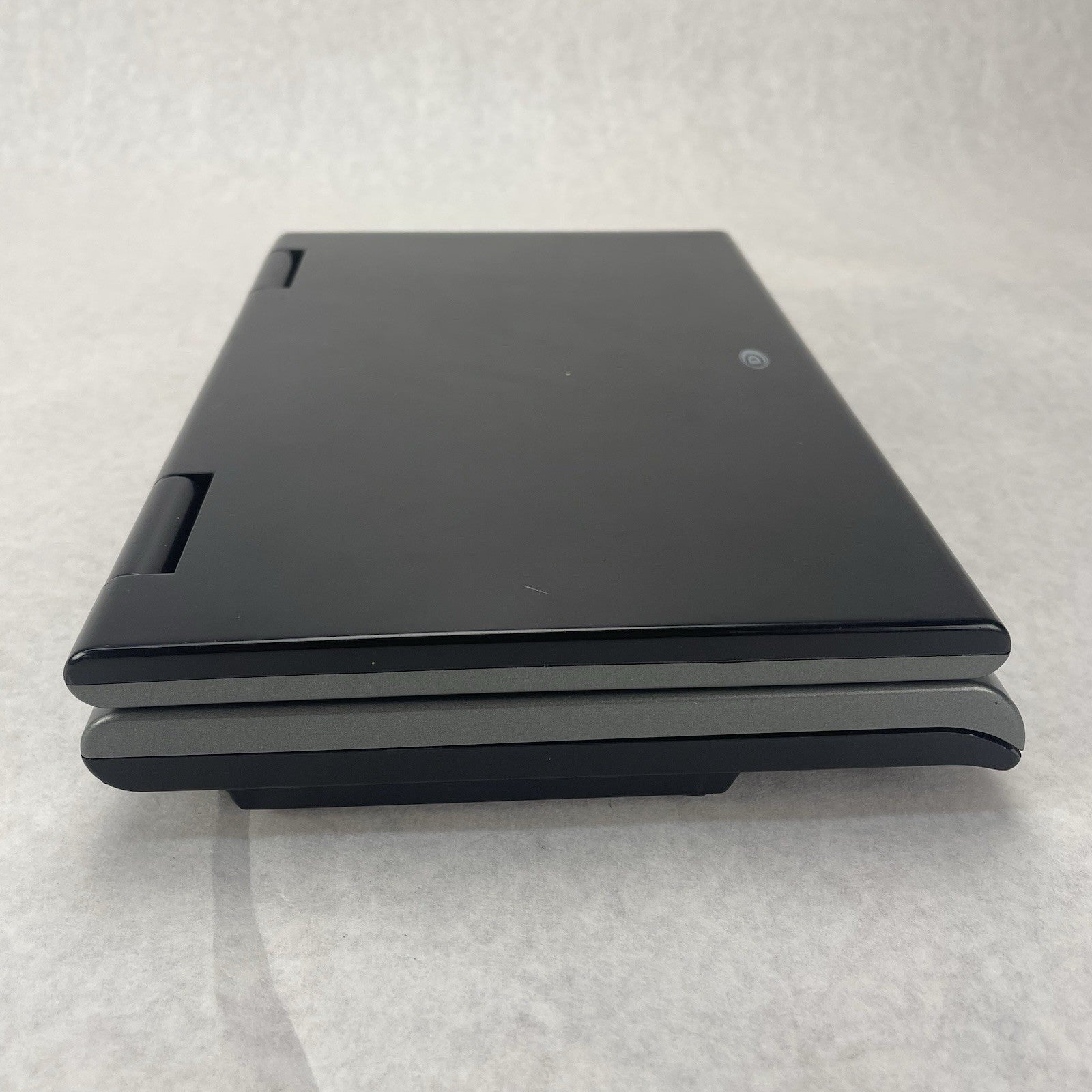 Durabrand PDV-709 Portable DVD Player 9 Inch Screen Gray Black Untested6