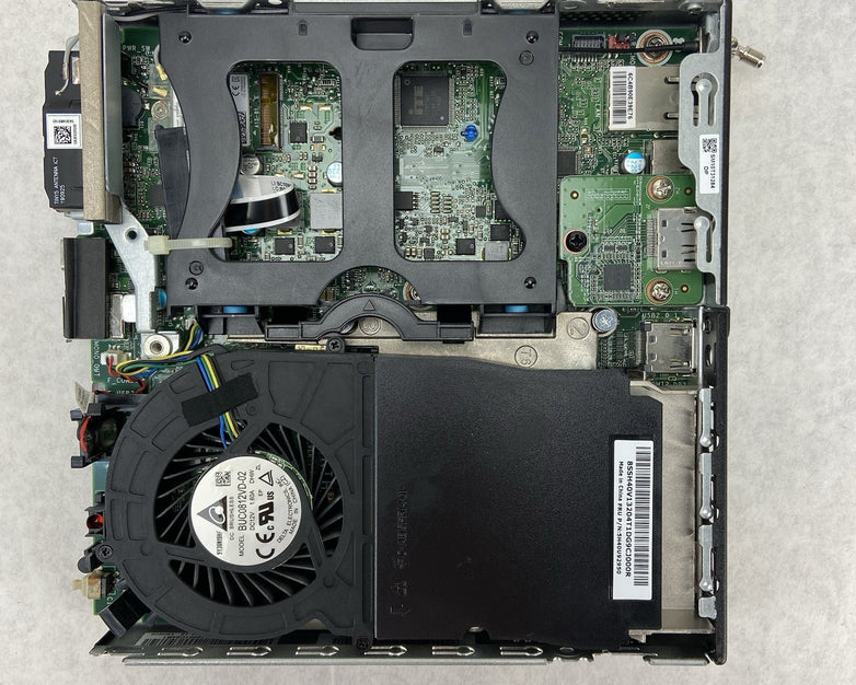 Lenovo ThinkCentre M75Q-1 Micro AMD Ryzen 5 Pro 3400 GE 3.3GHz 8GB RAM No HDDOS