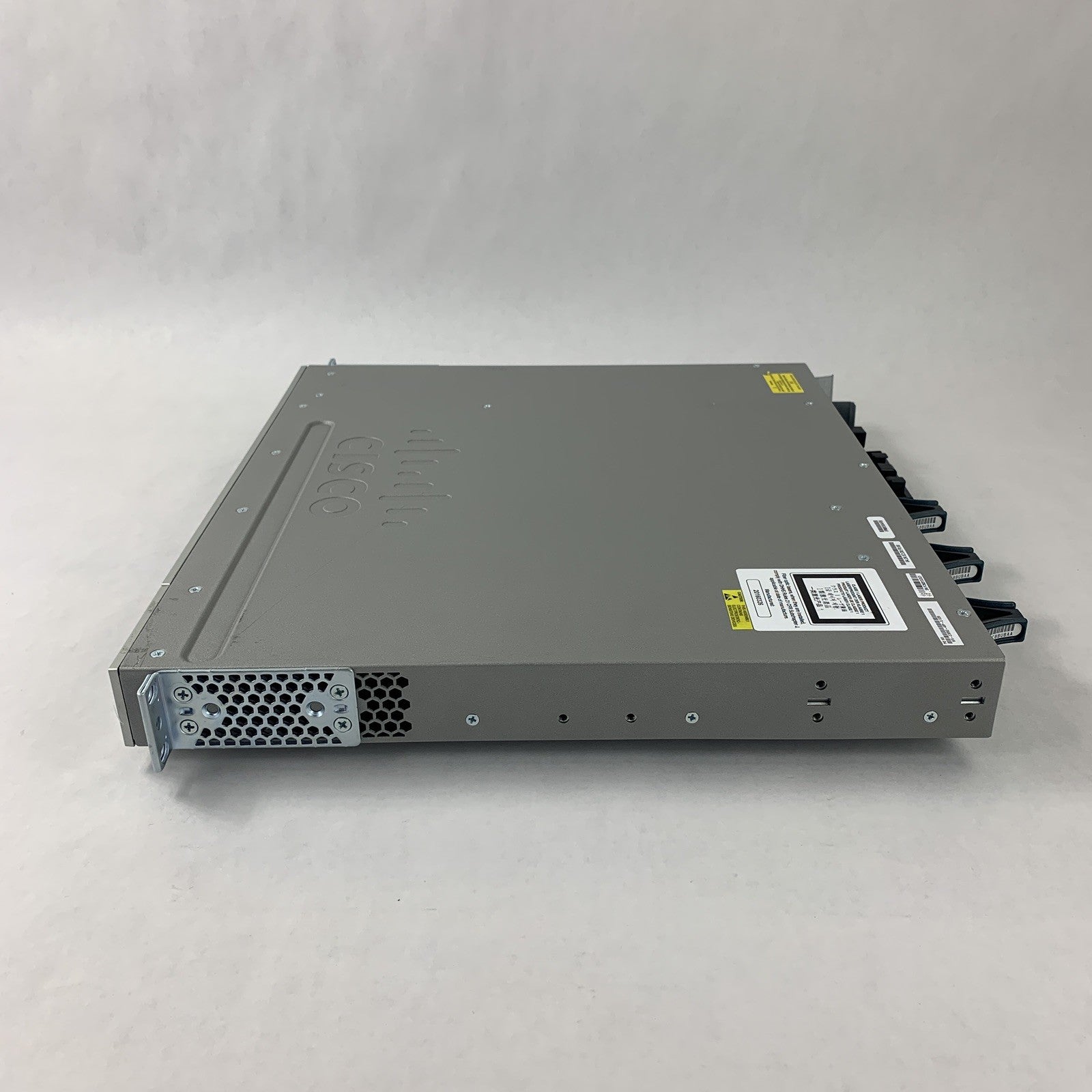 Cisco WS-C3850-48P-S V06 Catalyst 3850 w/ C3850-NM-4-1G Switch Tested Reset