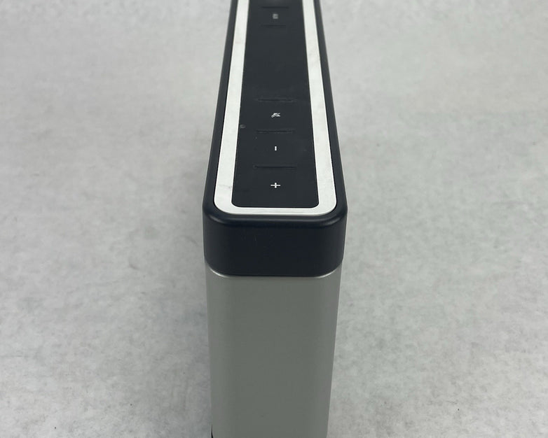 Bose Sound Link iii MODEL 414255 Bluetooth Speaker and Power Cord