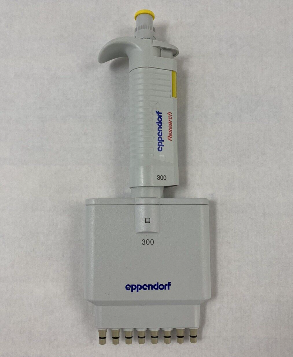 Eppendorf Research 300 30-300 uL 8-Channel Multichannel Manual Pipette