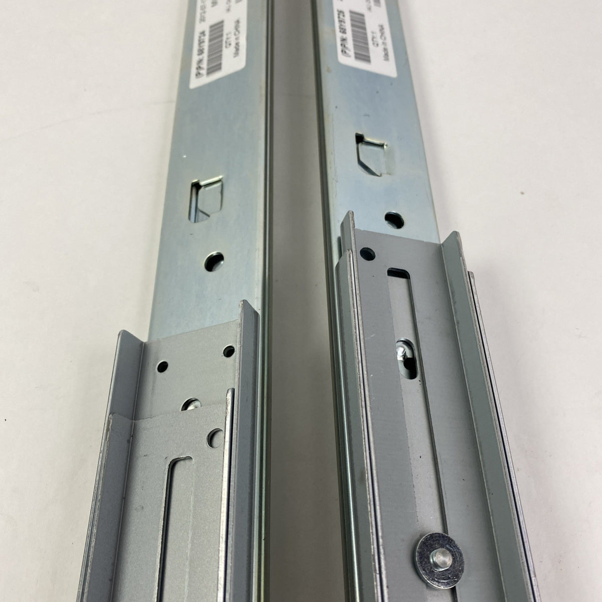 IBM 68Y9724 68Y9725 Right and Left Sliding Rails5