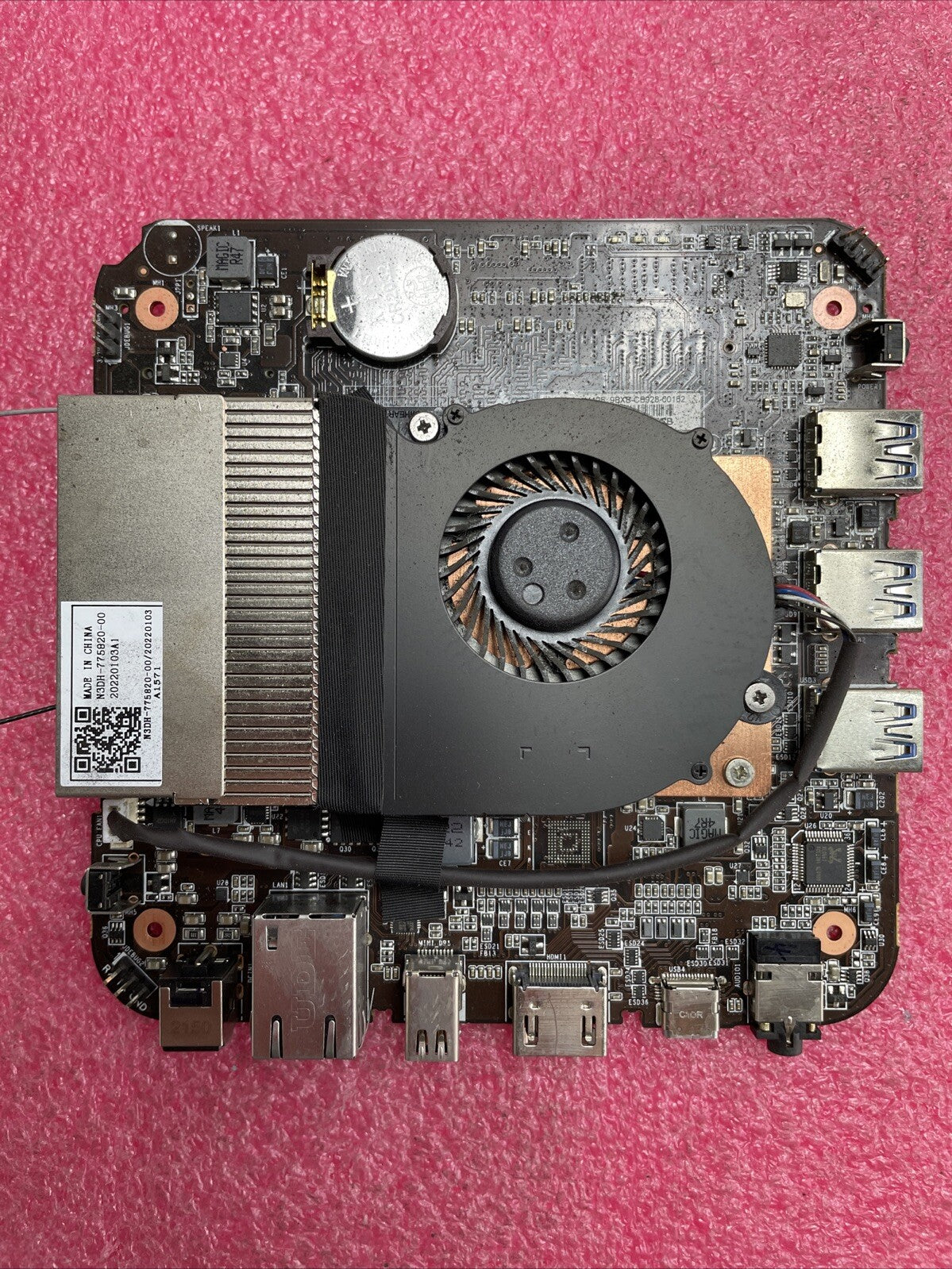MINIX Neo J50C-85E Micro Intel Celeron J4125 2.00 GHz 8 GB RAM No HDD No OS