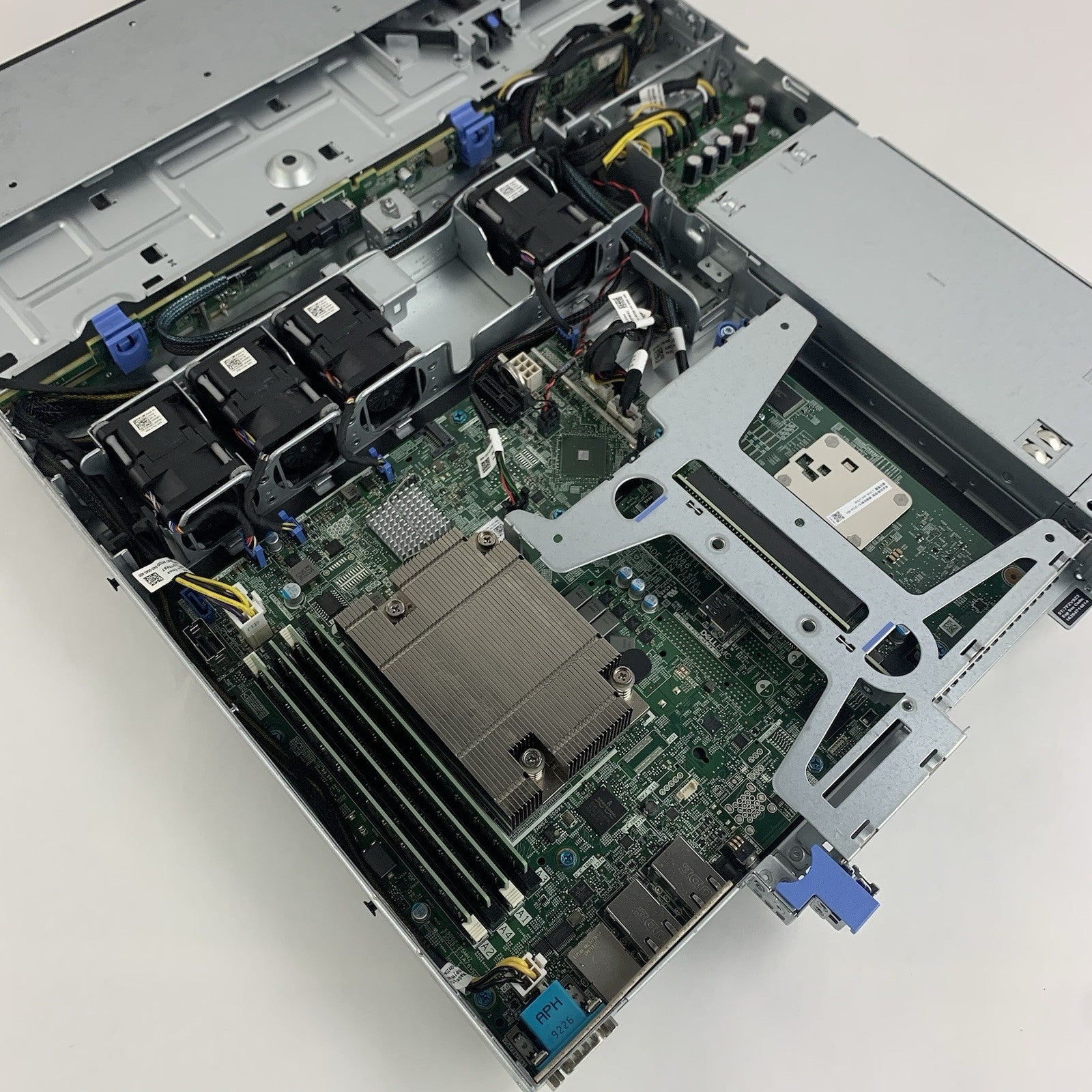 Dell PowerEdge R340 1x Xeon E-2124 3.3 GHz 64 GB Ram H330 No OS No HDD11