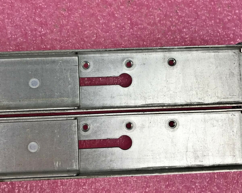 HP 6C03B4 177854-001 6053025A9404 FOXCONN 141 A Server Rails
