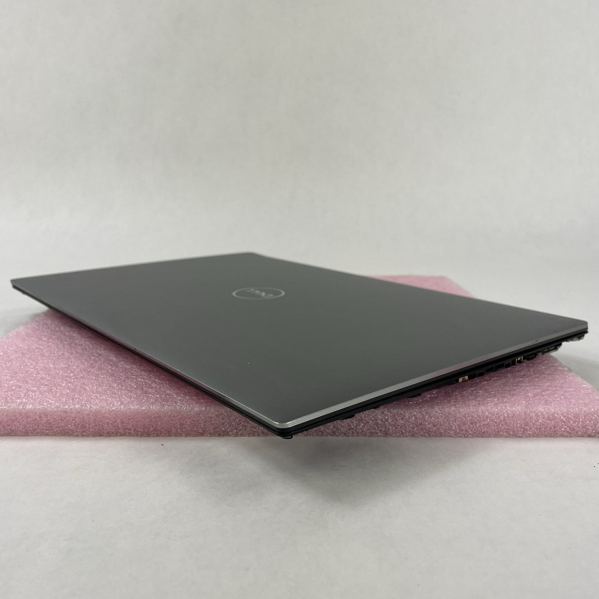 Dell Precision 5550 15.6" i9-10885H 2.40 GHz 8 GB RAM No SSD/OS/AC/Batt - READ10