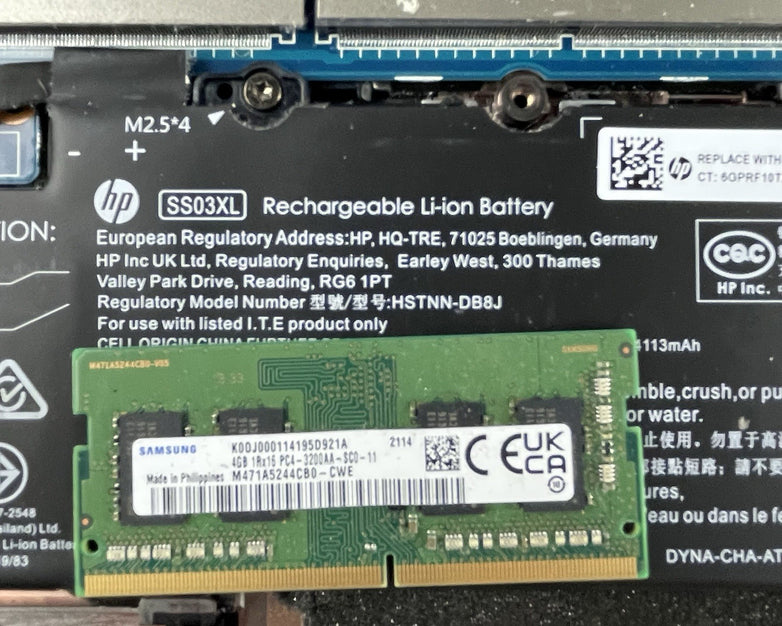 HP mt45 14" Ryzen 3 Pro 3300U 2.10 GHz 4 GB RAM No SSD/OS/AC - Bad DIMM