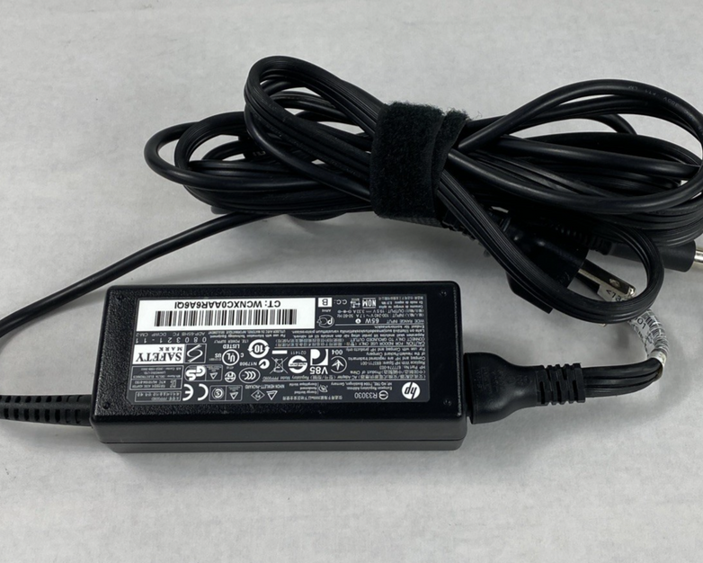 HP Spare Part No. 677774 65W 19.5V 3.33A AC Adapter Large Tip (Lot of 5)