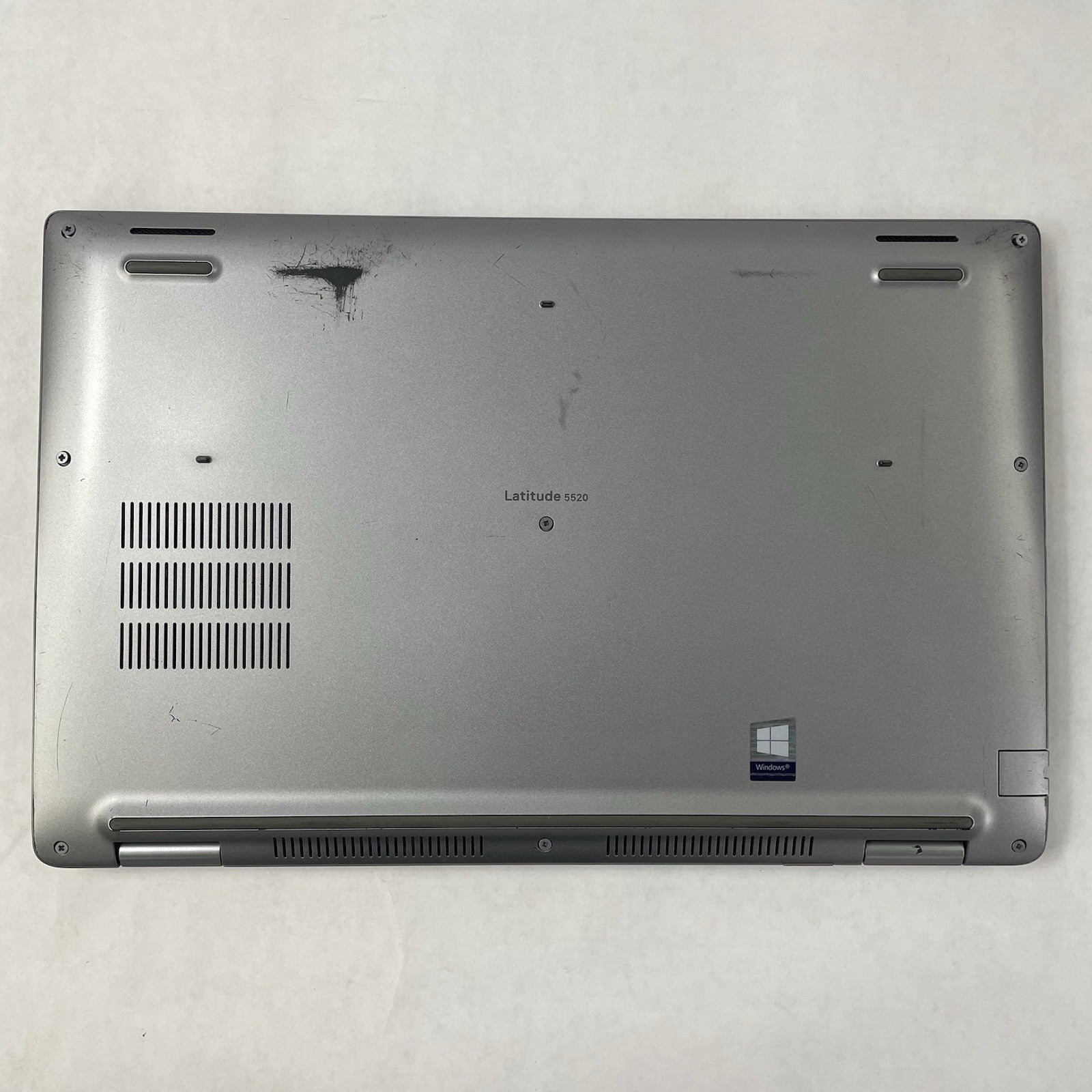 Dell Latitude 5520 15.6" i5-1135G7 2.40 GHz 8 GB RAM No SSD/OS/AC/Batt - Worn15