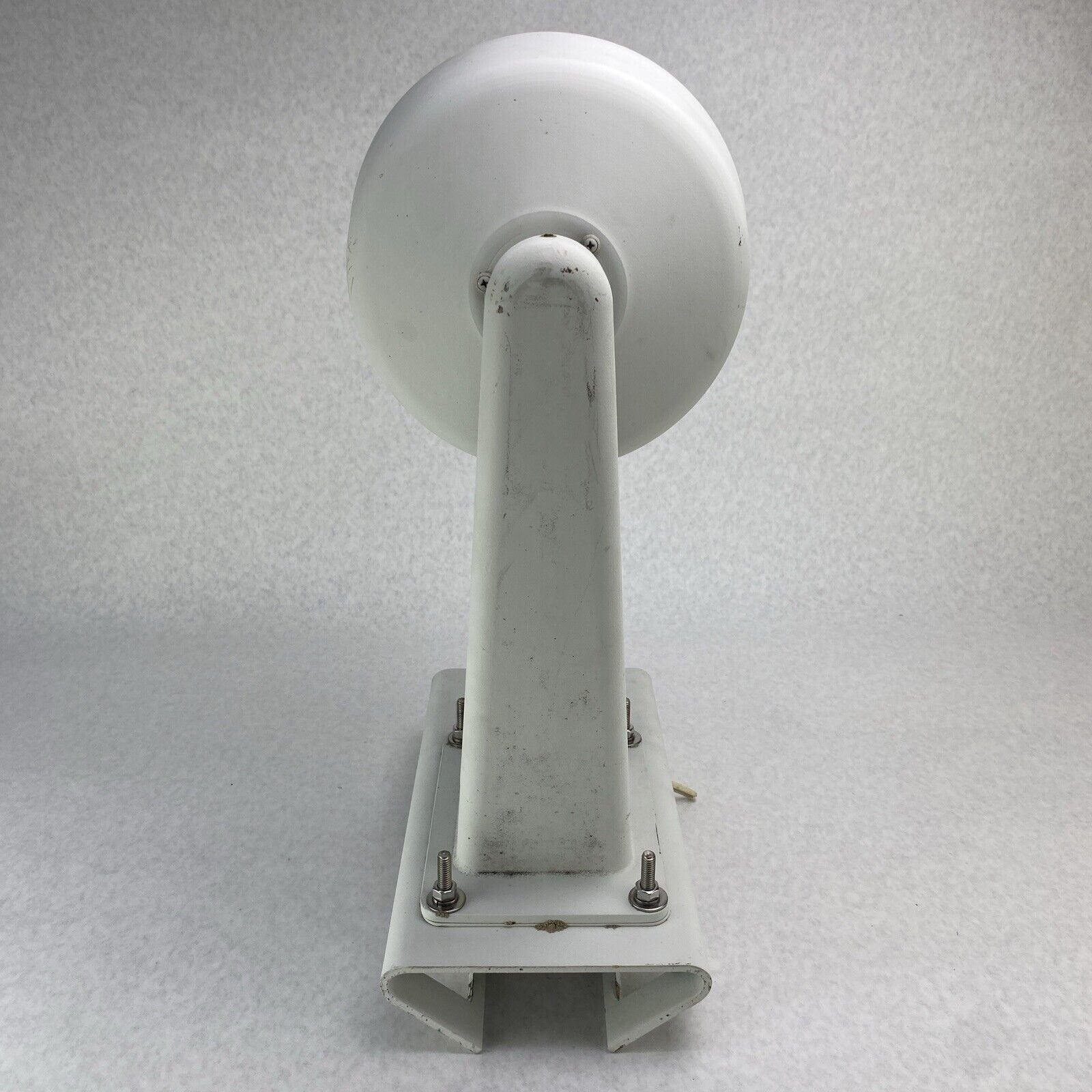 Pelco DF5-PG-E1 Fixed Mount Outdoor Pendant No Camera w/ Wall Mount PA-402