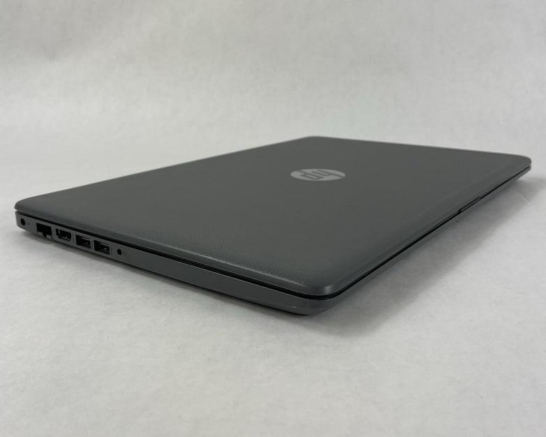 HP 15-da0046nr 15.6" i3-7020U 2.30 GHz 8 GB RAM No SSD No OS No AC