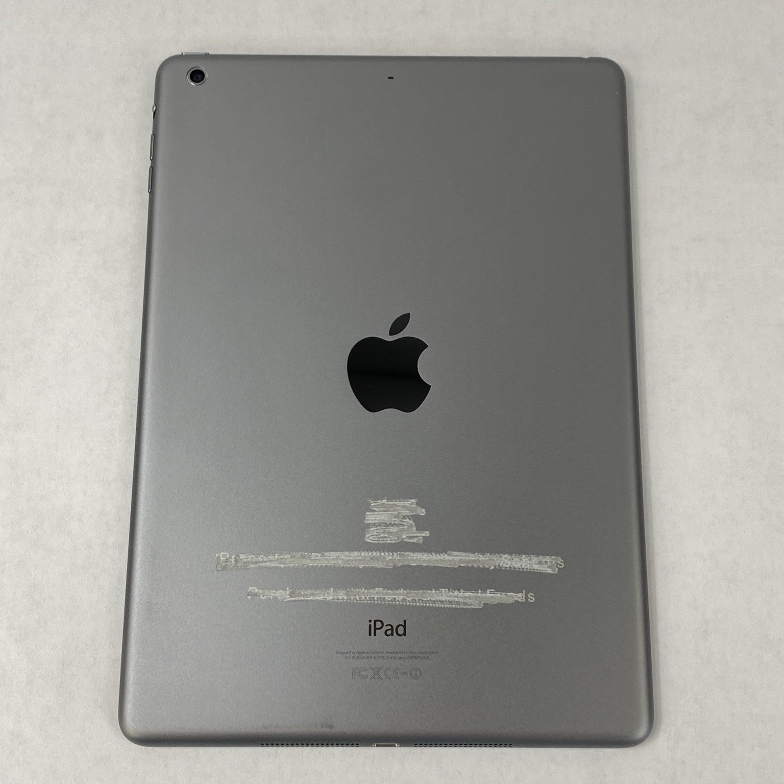 Apple iPad Air 1st Gen A1474 16GB Wi-Fi 9.7" Space Gray IOS 12.5.711