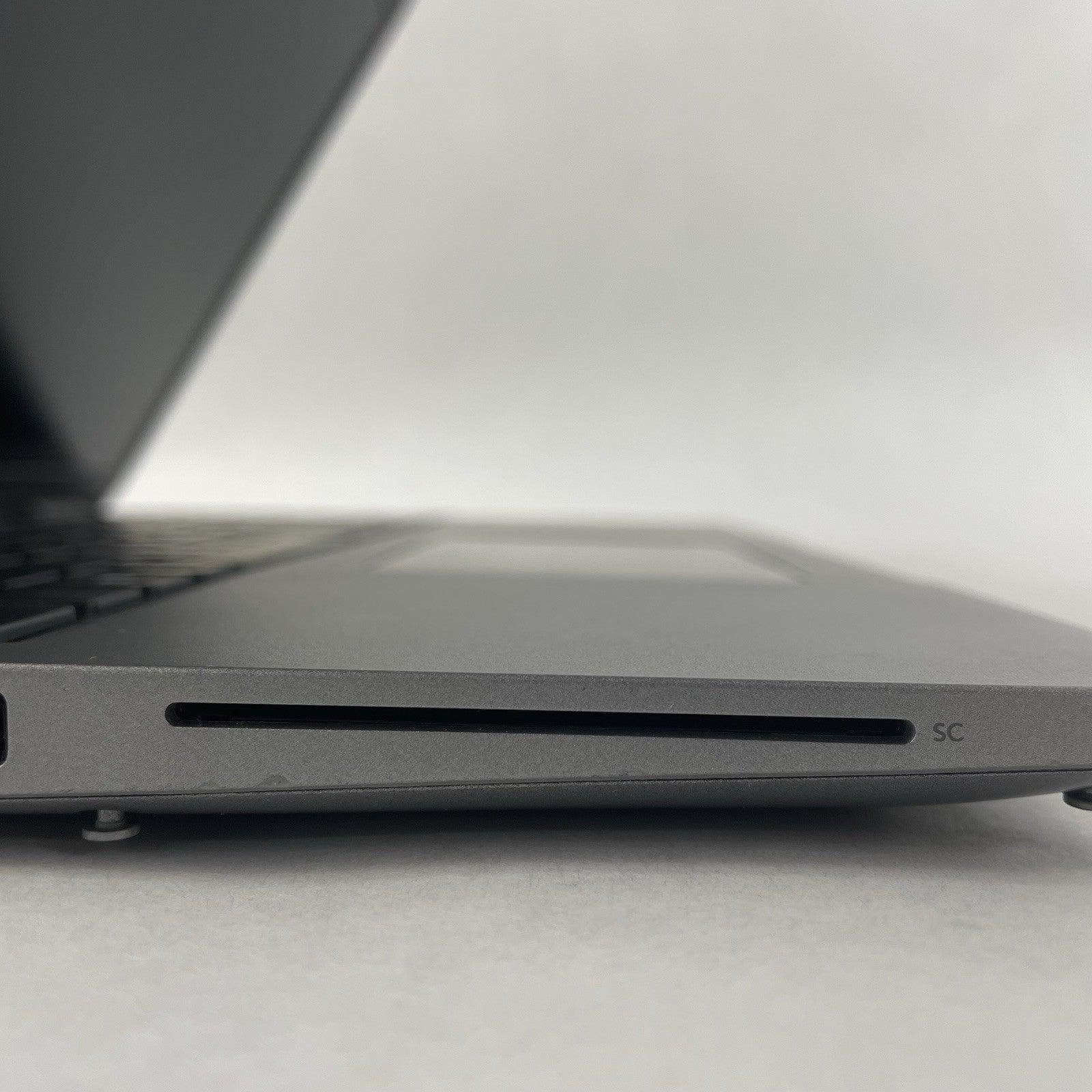 Dell Latitude 5540 15.6" i5-1345U 4.35 GHz 8 GB RAM No SSD/OS/AC - READ Residue6