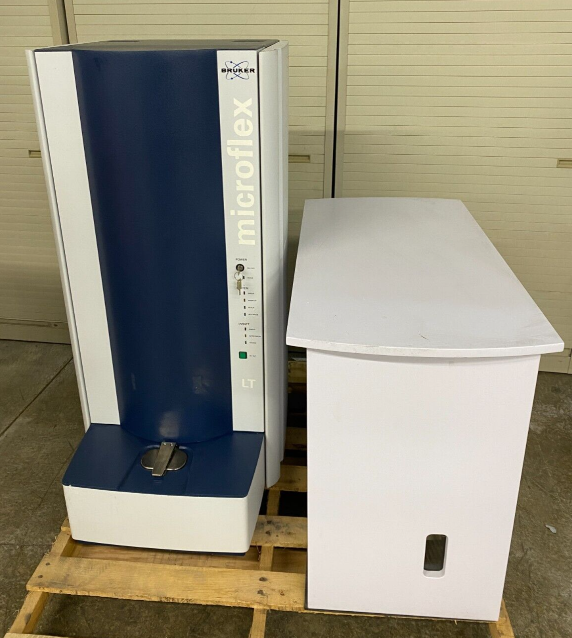 Bruker Microflex LT/SH Mass Spectrometer w/ GE 8221 Pump GE/OT