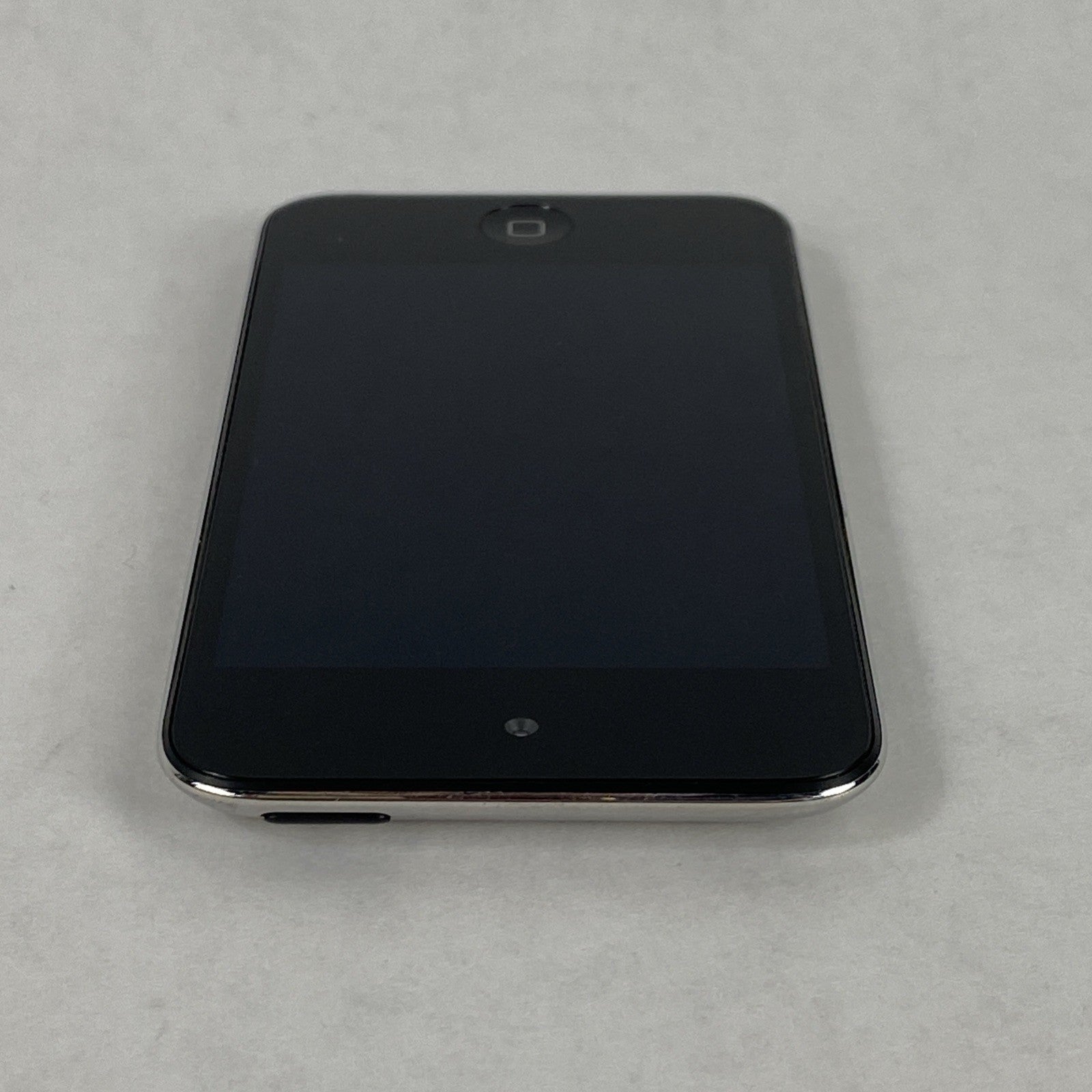 Apple iPod Touch 4th Gen A1367 32GB 3.5" Black IOS 6.1.68