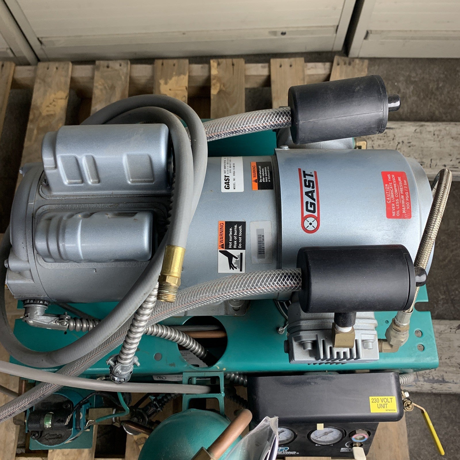 ADP Apollo A0C0S22D Dental Air Compressor Unit Oil Lubricated 1HP 230V