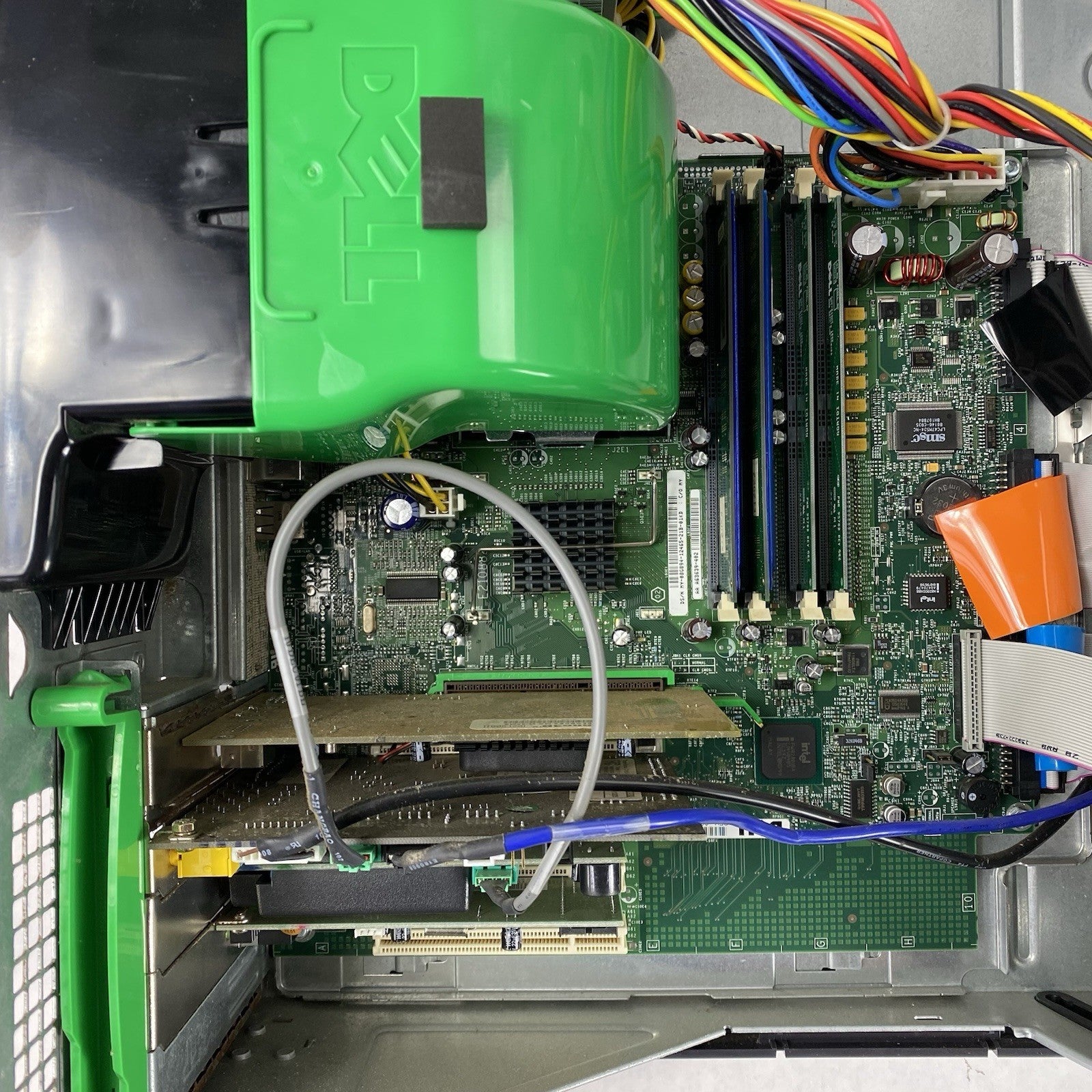Dell Dimension 8200 MT Pentium 4 1.80GHz 256MB RAM No HDD No OS