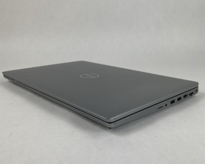 Dell Latitude 5530 15.6" i5-1235U 3.96GHz 8GB RAM No SSD/OS/AC - Scratched Paint
