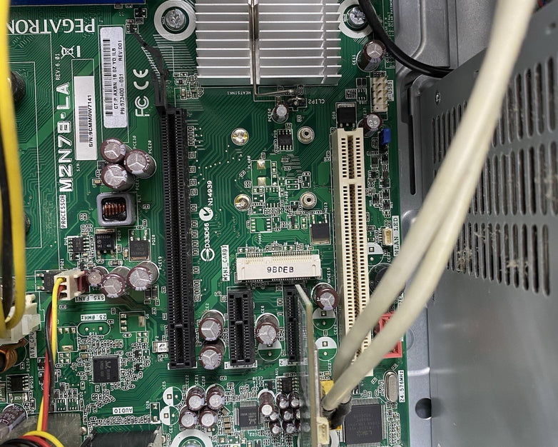 HP Pavilion P6320y MT AMD Phenom 2 x4 820 2.80GHz 4GB RAM No HDD No OS
