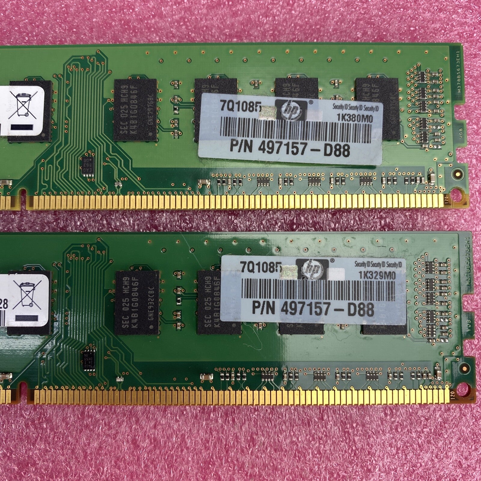 Lot of ( 2 ) 2GB Samsung M378B5673FH0-CH9 PC3-10600U DDR3-1333MHz 2Rx8 Non-ECC