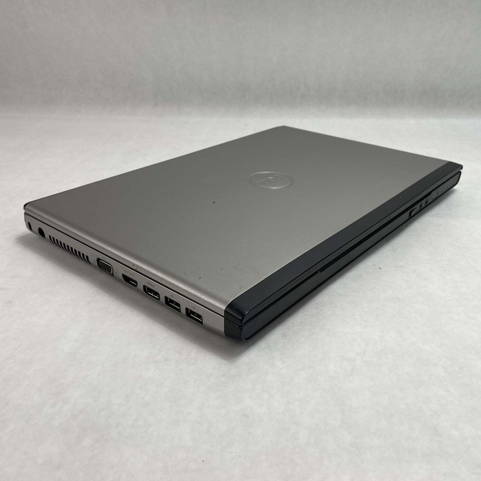 Dell Vostro 3500 15.6" i7-M640 2.80 GHz 4 GB RAM No SSD/OS/AC/Batt11