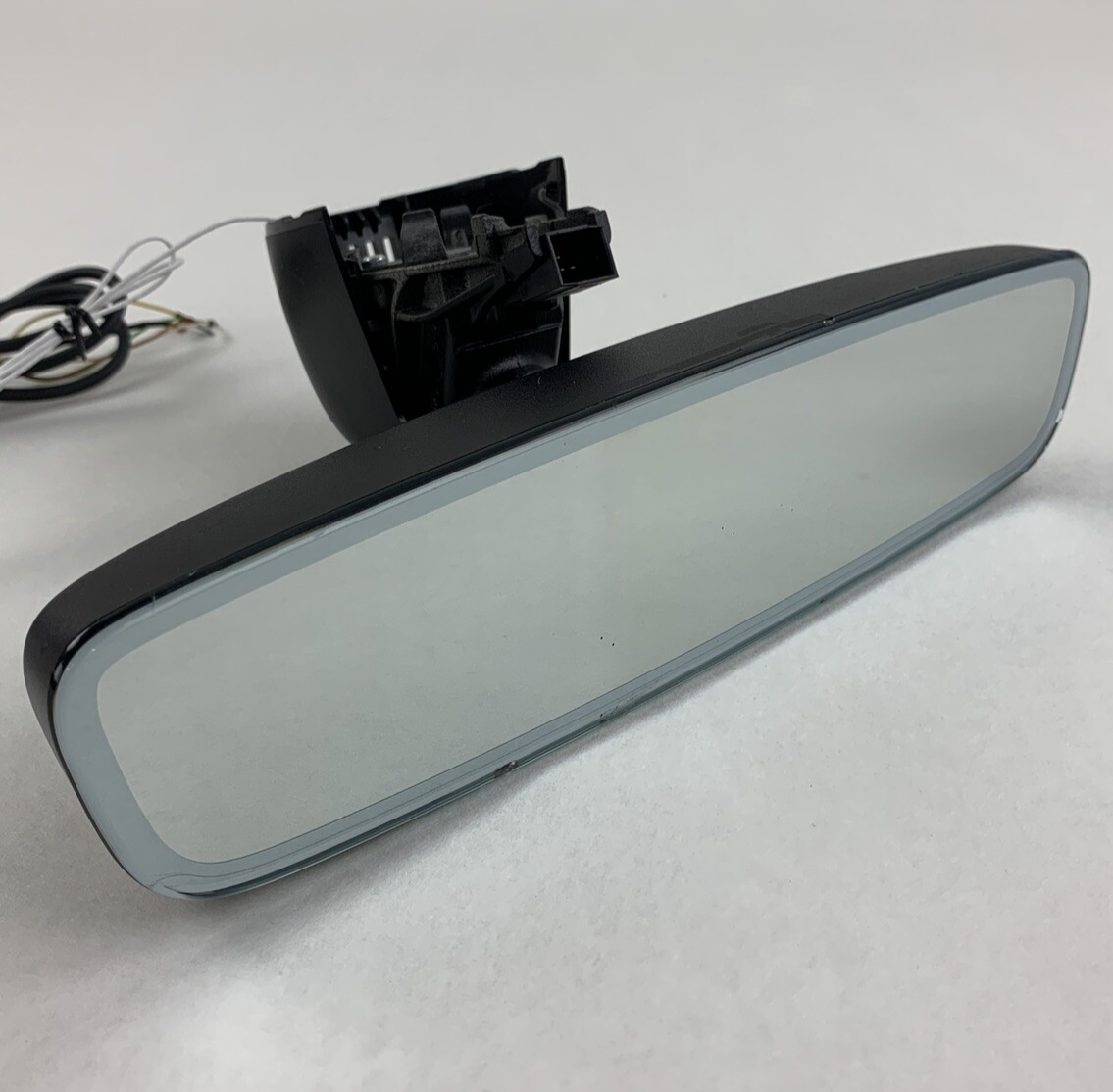 Audi UAGTMA Q5 Interior Rear View Mirror OEM 4112A-UAGTMA Missing Button