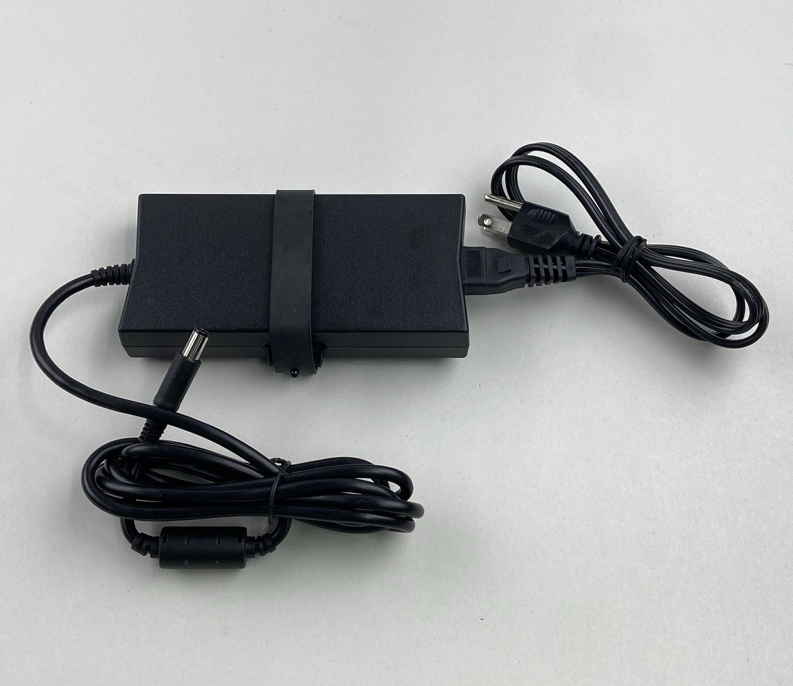 Dell DA130PE1-00 HA130PM160 130W 19.5V 6.7A  7.4mm Barrel Ac Adapter - Lot of 83