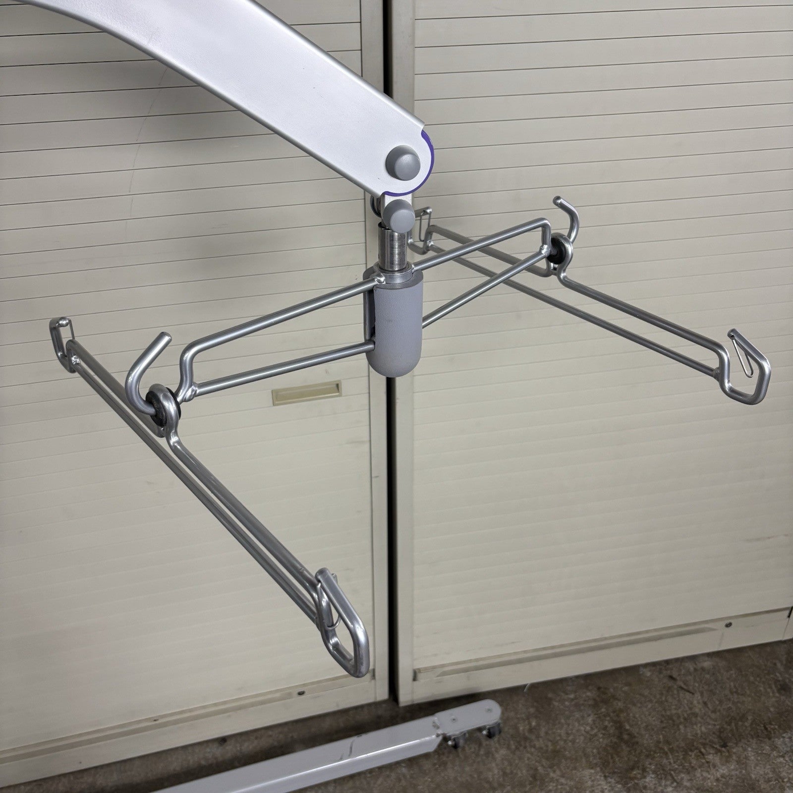 Vancare Inc Van-GO Lift Patient Positioner Powers On Bad Hydraulics w/ Battery