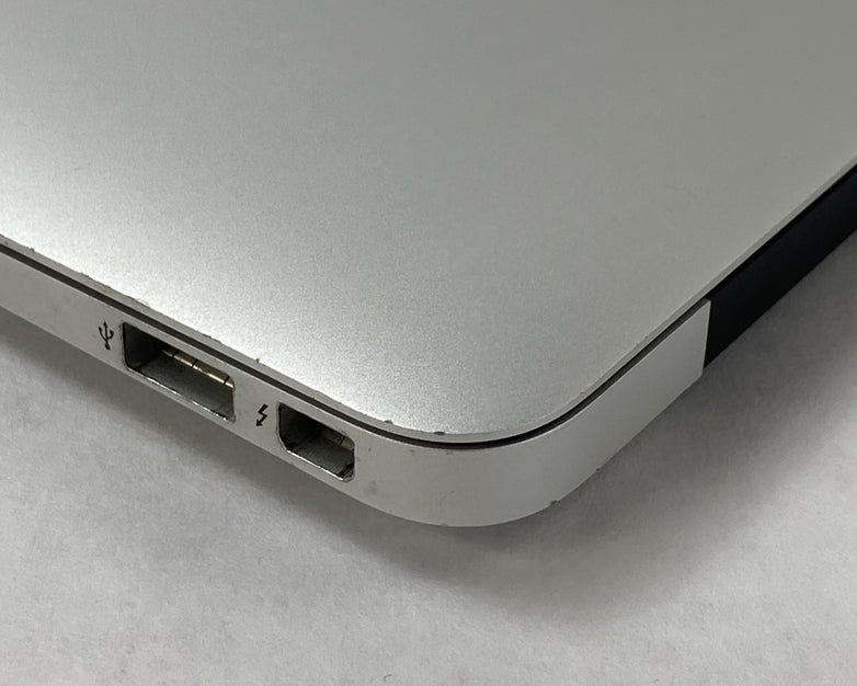 Apple MacBook Air A1465 2014 11" 1.4GHz i5 4GB RAM 120GB SSD os11.7.11 14 Cycles