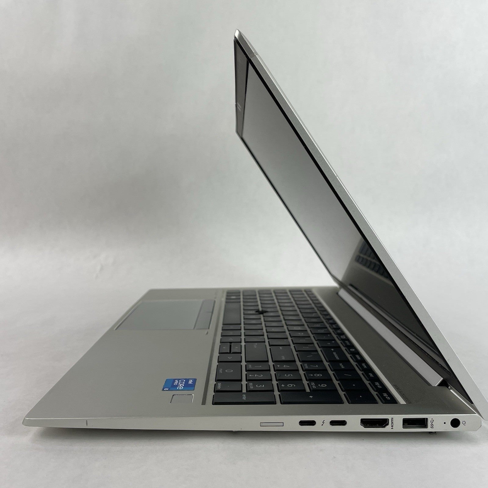 HP EliteBook 850 G8 15.6" i5-1145G7 2.60 GHz 8 GB RAM No SSD/OS/AC - Rubber Feet6