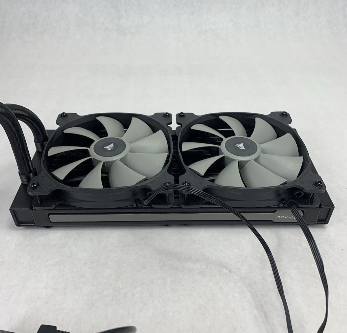 Corsair Hydro Series CW-9060026-WW Liquid Cooler Radiator w/ Fans