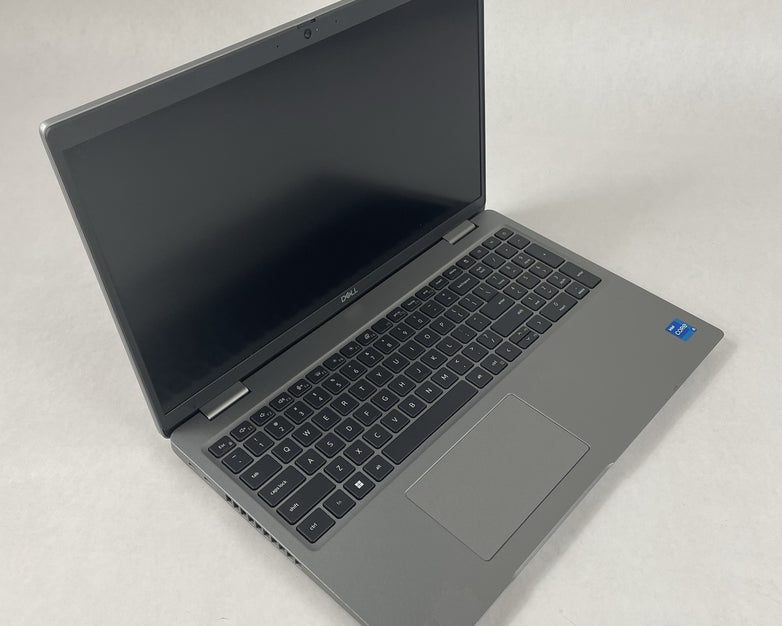 Dell Latitude 5530 15.6" i5-1235U 3.96GHz 8GB RAM No SSD/OS/AC - Scratched Paint