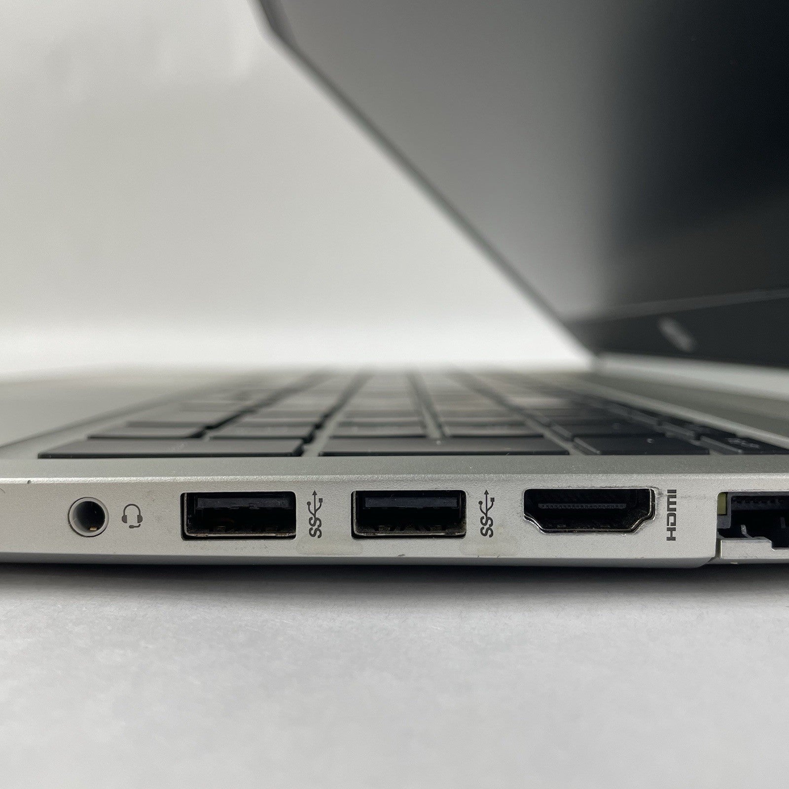 HP ProBook 455 G7 15.6" Ryzen 5 4500U 2.375 GHz 8 GB RAM No SSD/OS/AC7