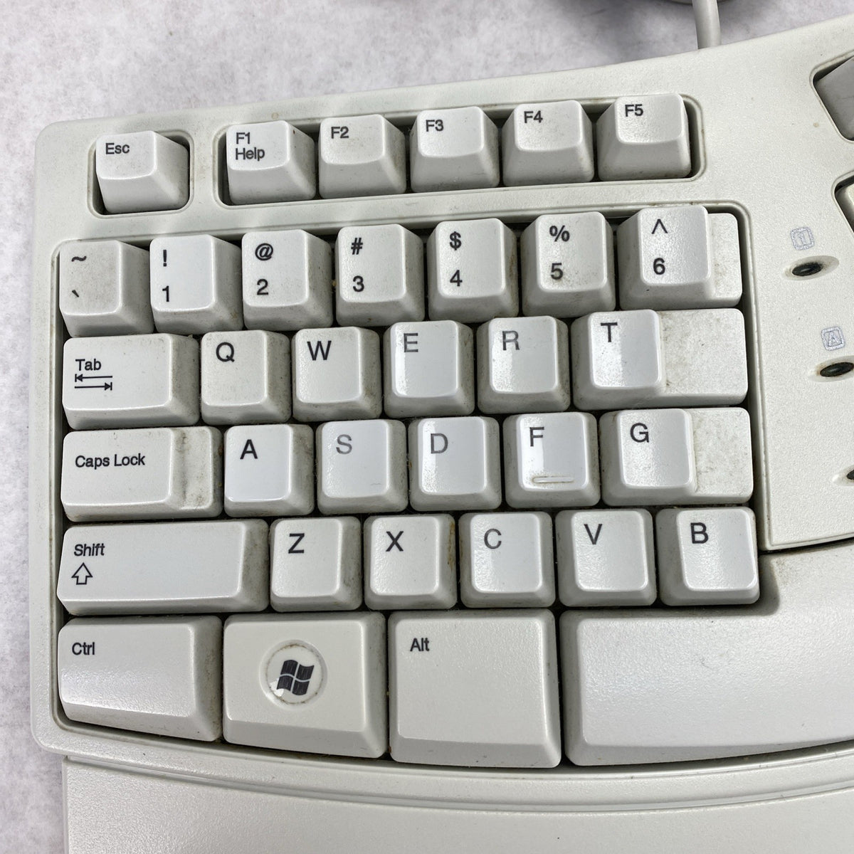 Microsoft X08-73009-01 Ergonomic Wired Keyboard w/ USB Adapter - Tested7