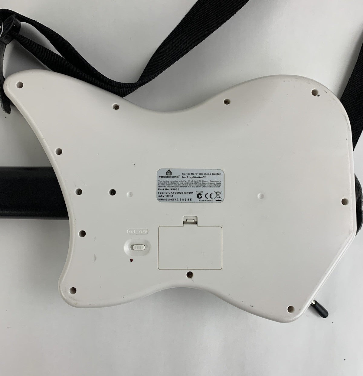 RedOctane 95025 Guitar Hero Wireless Guitar White For Playstation 2 - No Dongle7