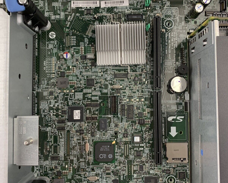 HP ProLiant DL 380p Gen8 Server Xeon E5-2620 2.0 GHz 16 GB RAM No HDD No OS