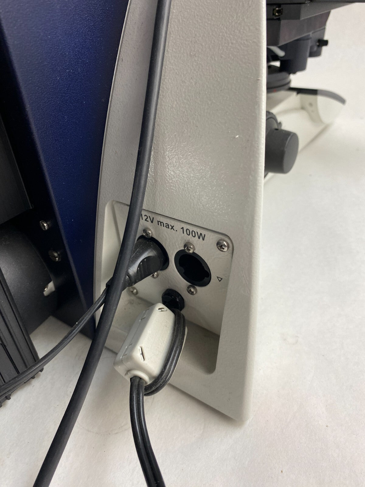 Leica DM6000M Microscope w/ Objectives Power Supplies Clemex Camera