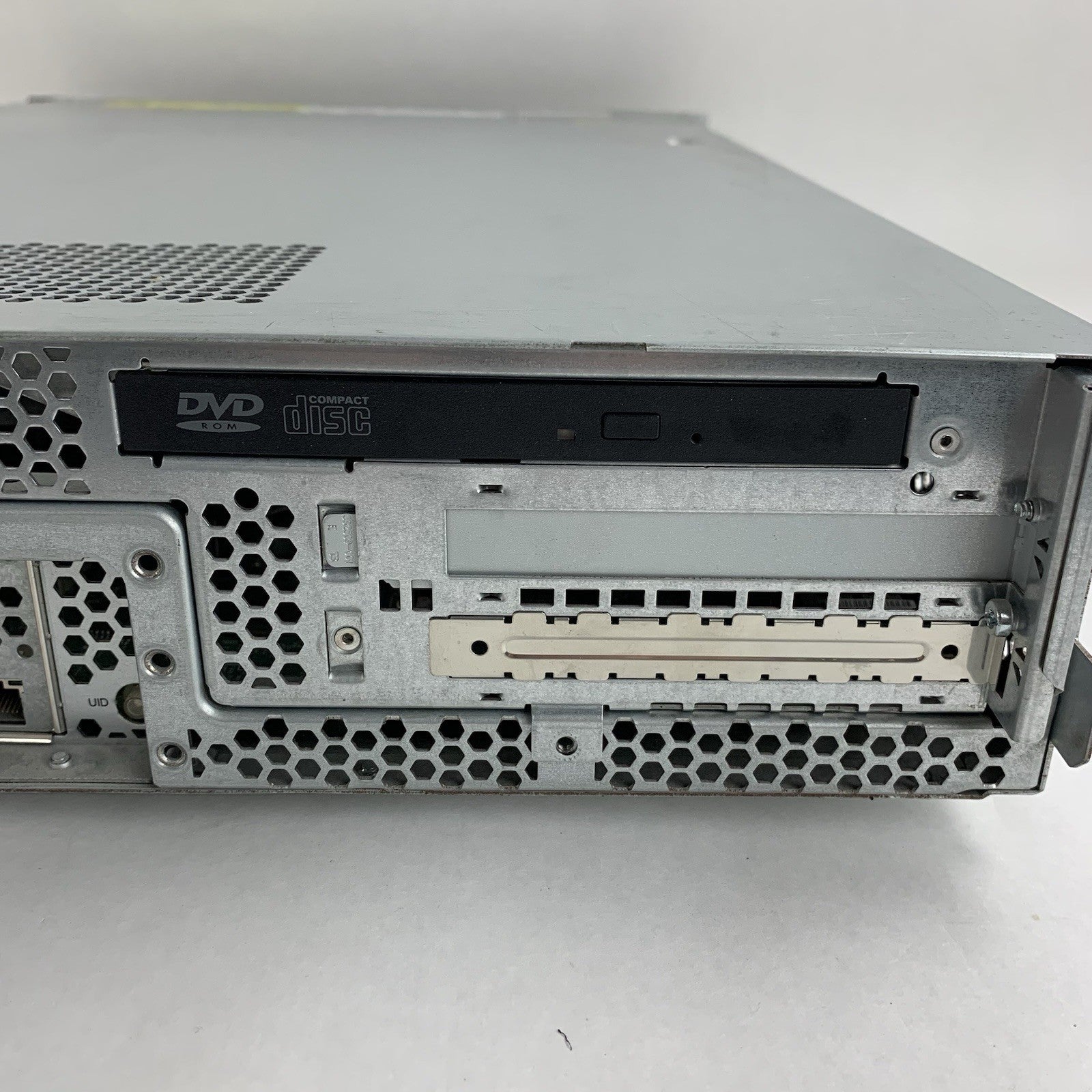 HP StorageWorks P4500 G2 Server 1x Xeon E5520 2.26GHz 8GB RAM No HDD/OS8